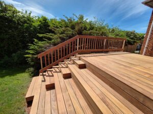 Cumara hævet træterrasse