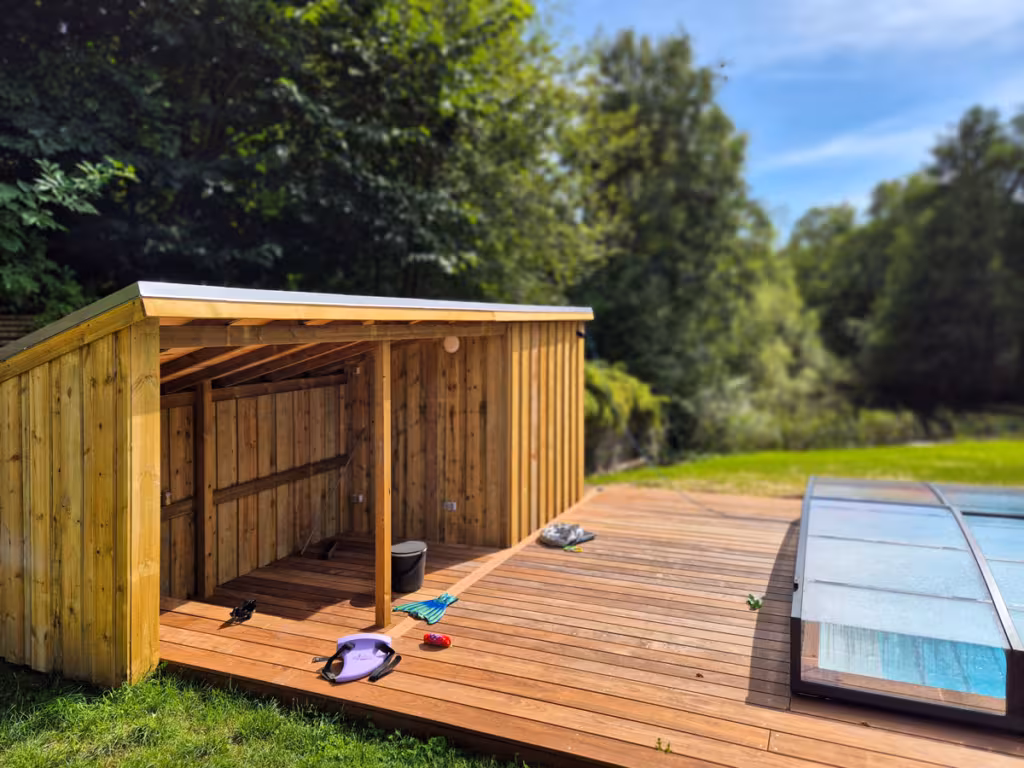 Ipé poolterrasse m. skur og teknikrum billede 5