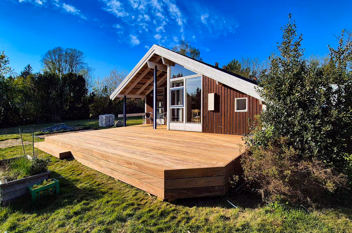 Træterrasse omkring sommerhus i Gilleleje — træterrasse i Gilleleje