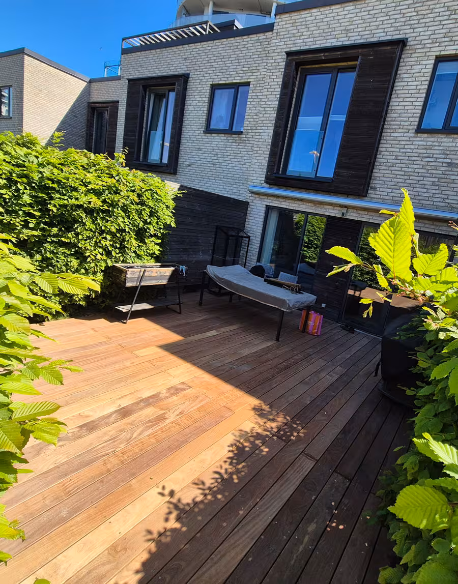 Ipé i sydhavnen — træterrasse i København