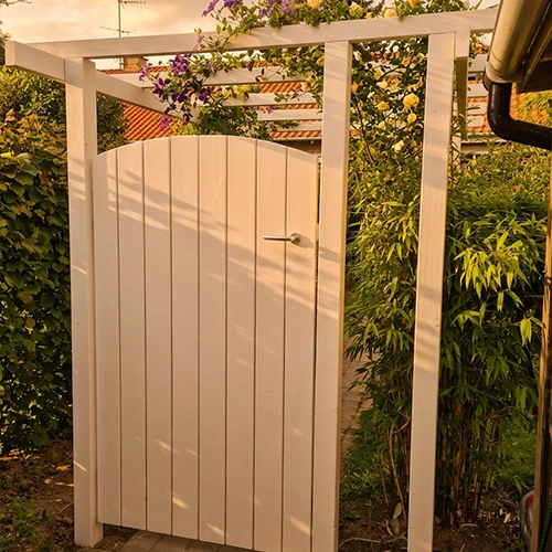 lamel-pergola-bagsvard-klatreplanter